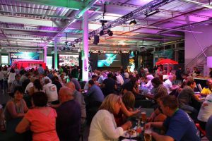 EJECT LED WAND bei JBL